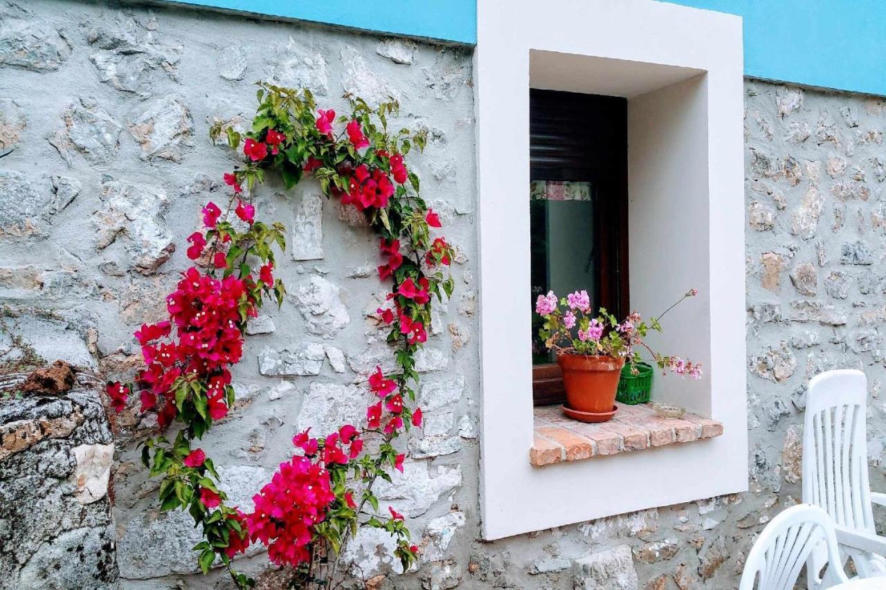 Casa De Aldea El Toral Guest House Rales  Bagian luar foto
